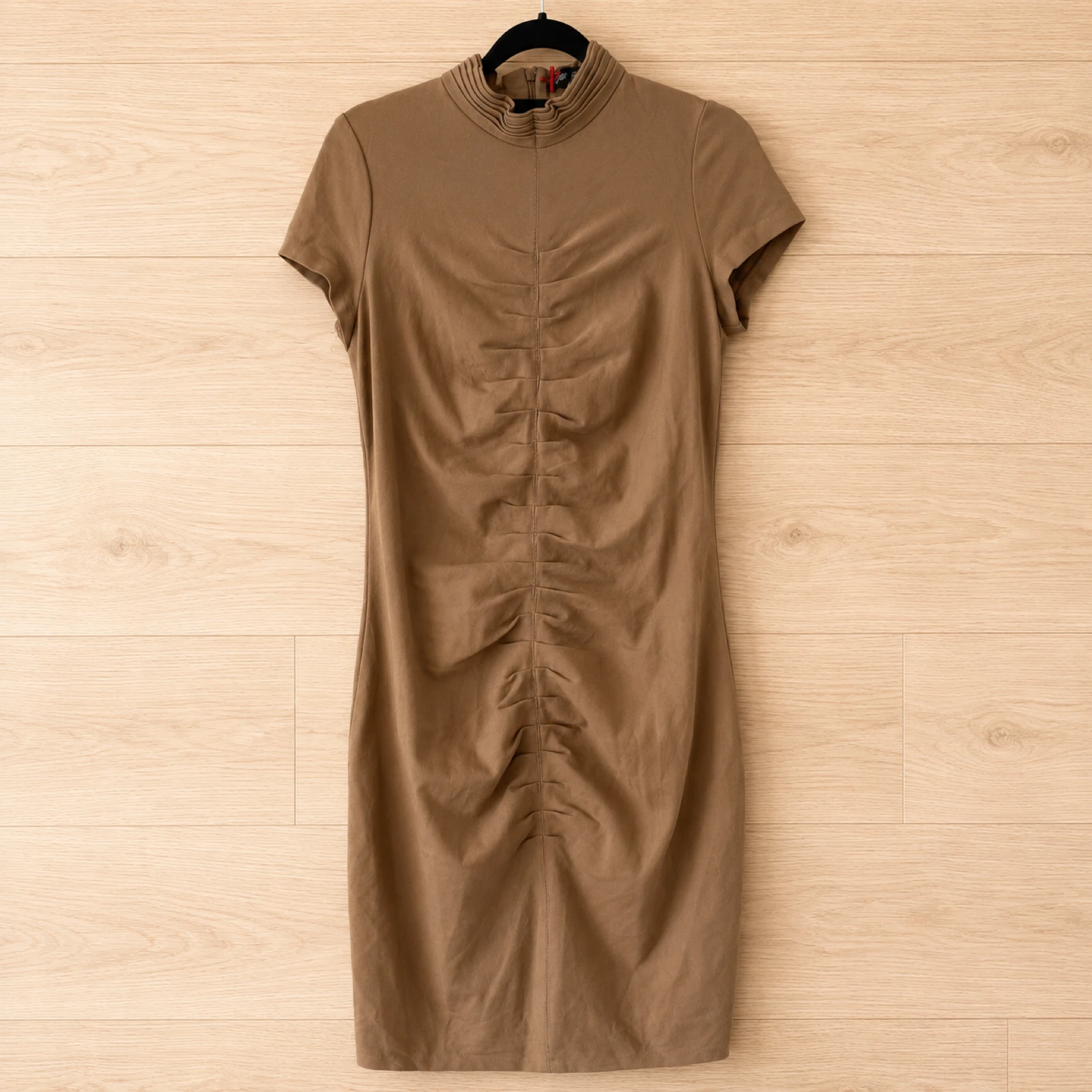Robe plissée sinequanone taille 40 L beige 